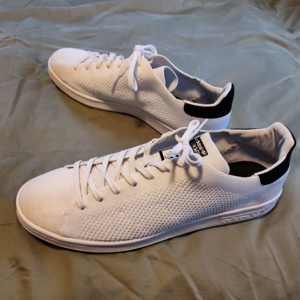 Adidas Men's White and Black Sneakers